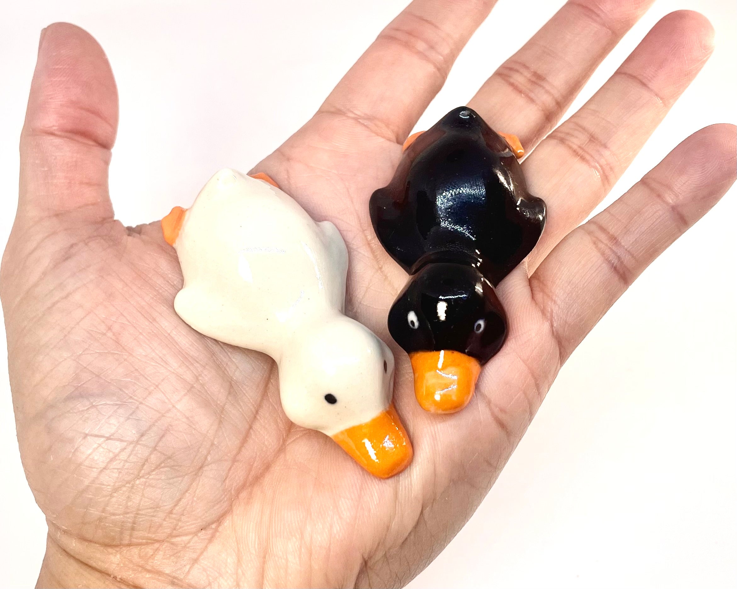 Chopstick Holder - White Duck – Neko Ceramic Studio