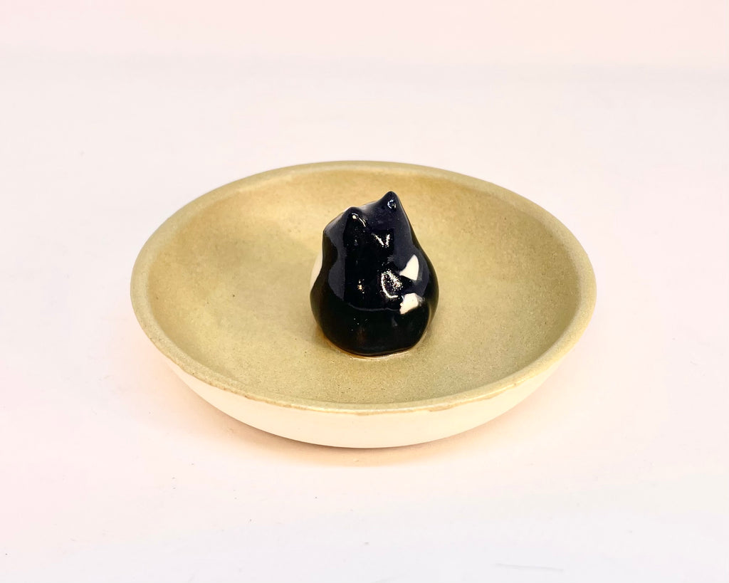 Ring Dish - Tuxedo Cat - Shino Wasabe Glaze