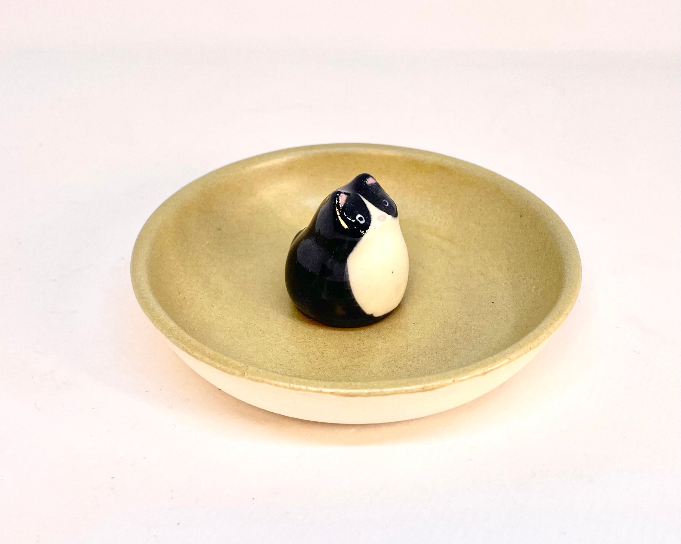Ring Dish - Tuxedo Cat - Shino Wasabe Glaze
