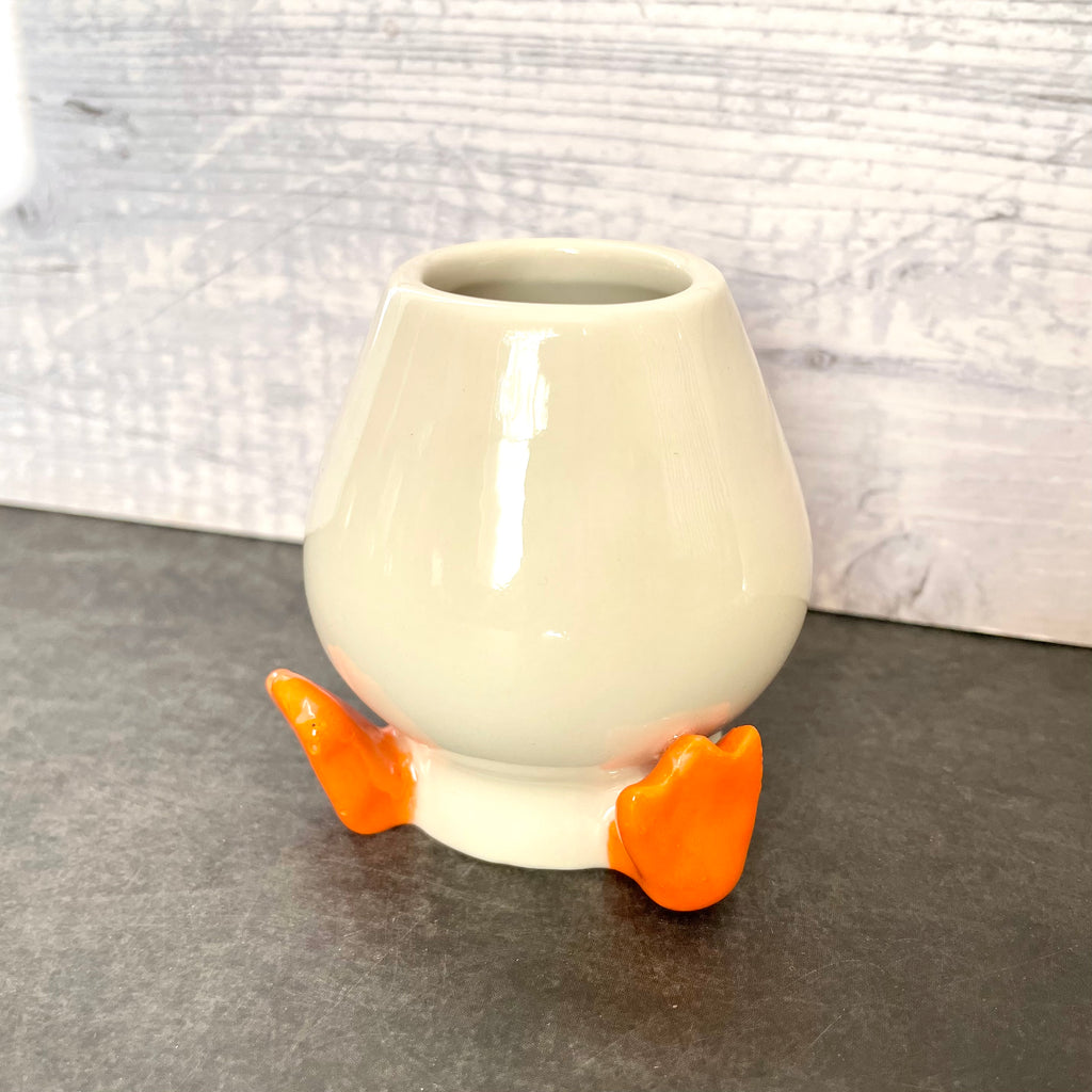 White ceramic duck feet matcha whisk holder handmade pottery chasen stand