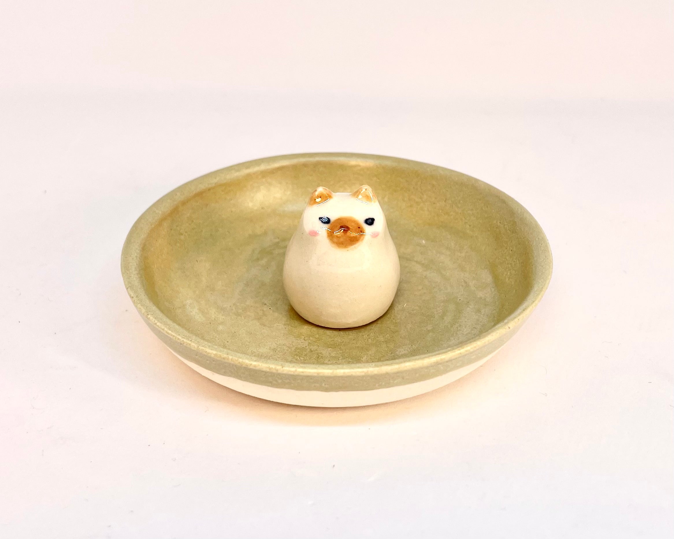 Ring Dish - Siamese Cat - Shino Wasabe Glaze